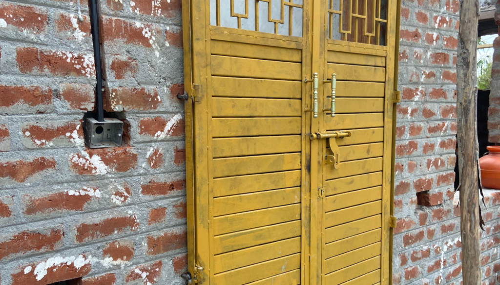 blue and white minimalist welding business card (14)